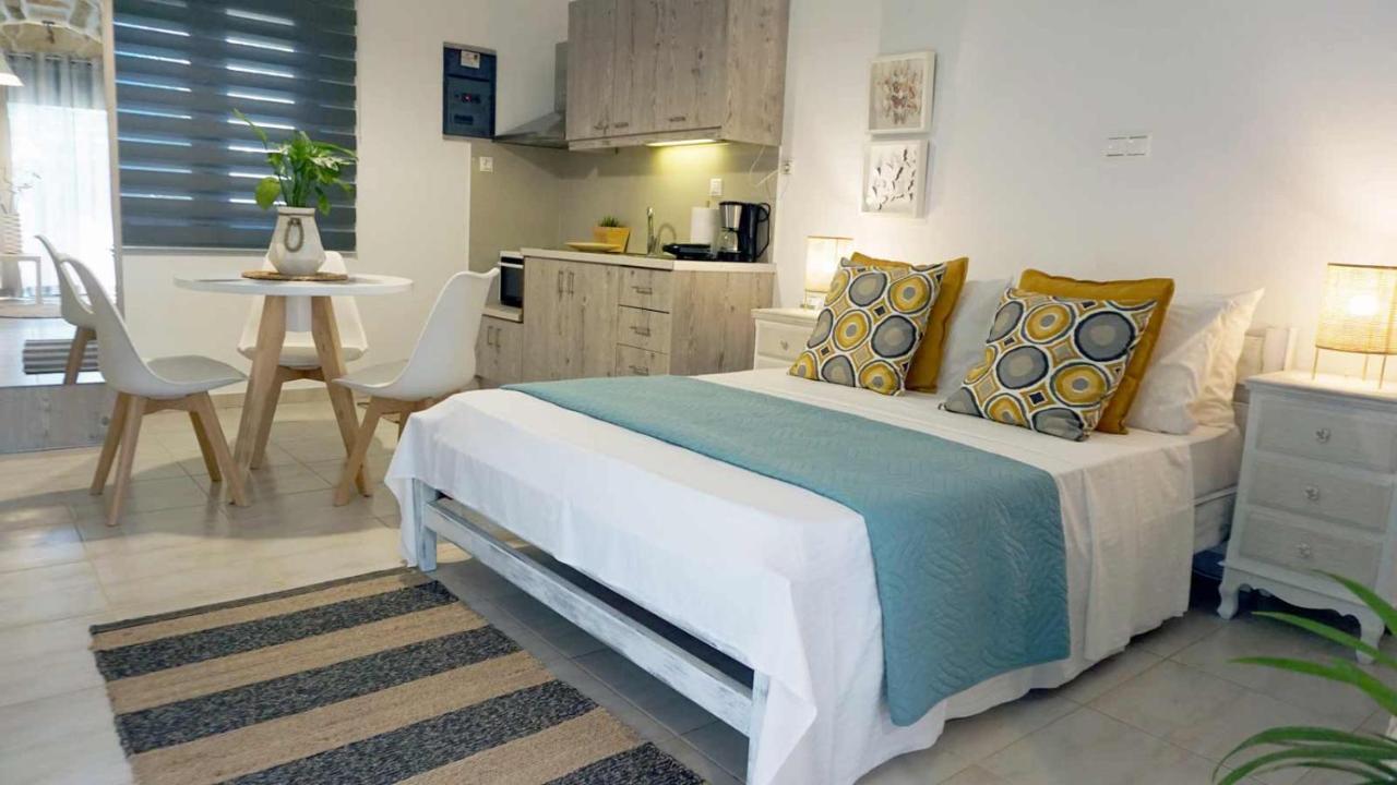 Studio Eleni - Oasis Holiday Houses Kokkinos Pyrgos Eksteriør bilde