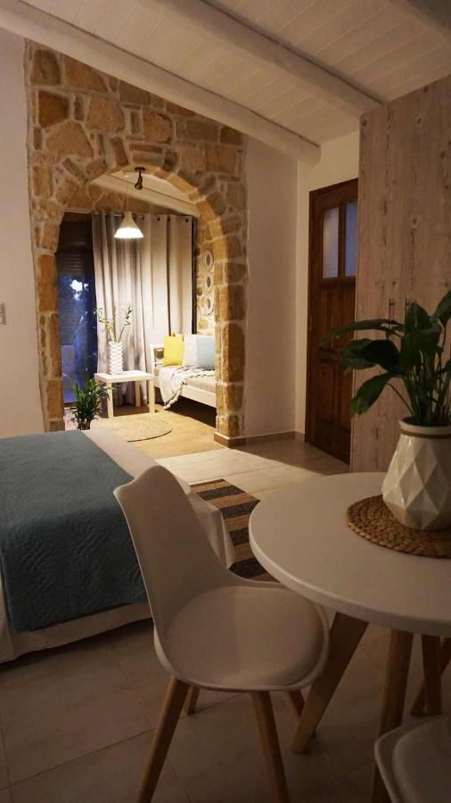 Studio Eleni - Oasis Holiday Houses Kokkinos Pyrgos Eksteriør bilde