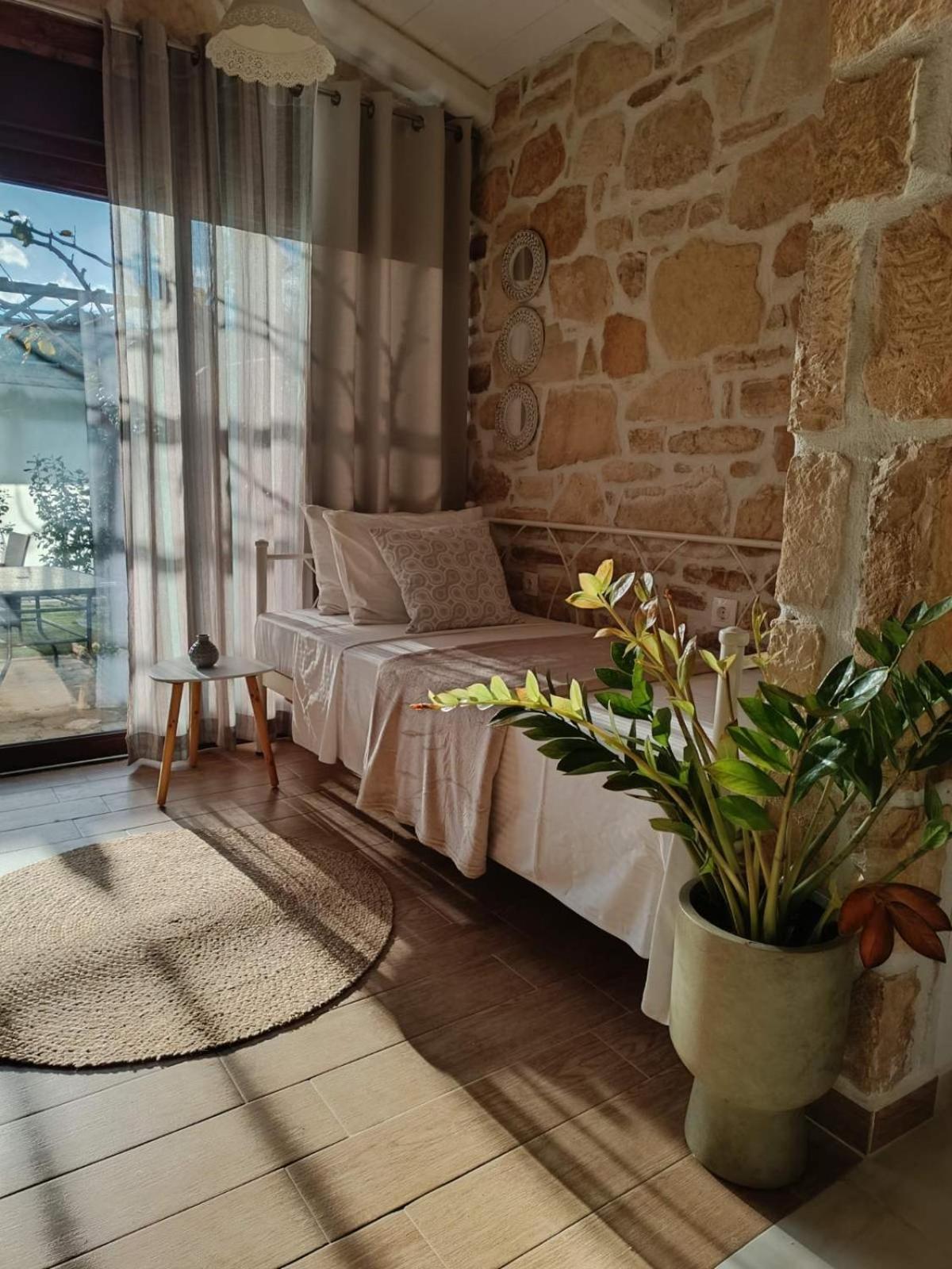 Studio Eleni - Oasis Holiday Houses Kokkinos Pyrgos Eksteriør bilde