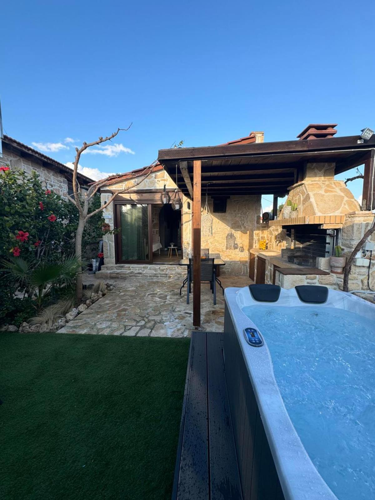 Studio Eleni - Oasis Holiday Houses Kokkinos Pyrgos Eksteriør bilde